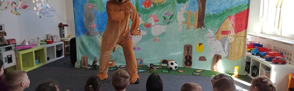 Predstava u vrtiću 🦁