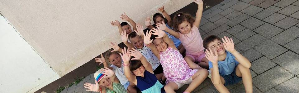 Veselica 🎉 – pozdrav prijateljima koji odlaze iz vrtića